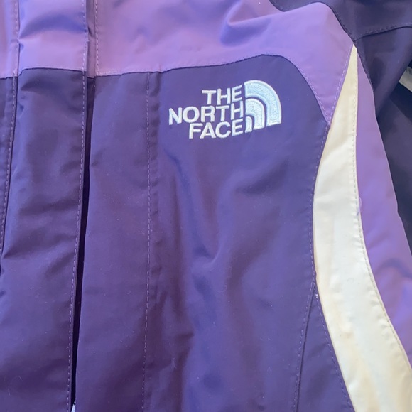 Women’s The North Face Shell Jacket, size XS - Picture 3 of 9